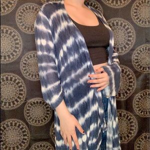 Plus Size Women’s Striped Navy Tie-dye Cardigan